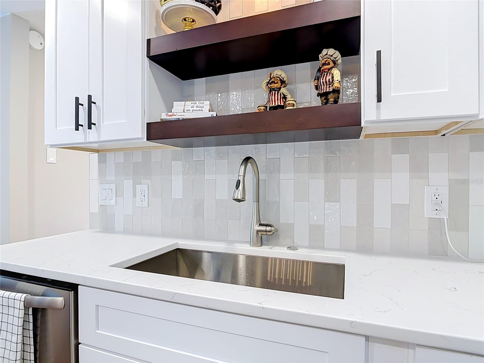 DELTONA LAKES UNIT 04 - Residential