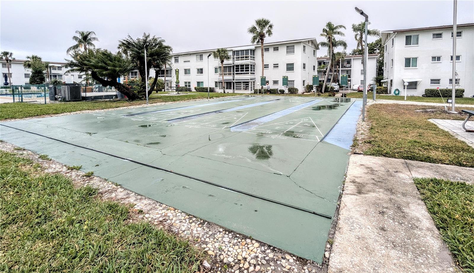 THE THIRD BAYSHORE - Residential