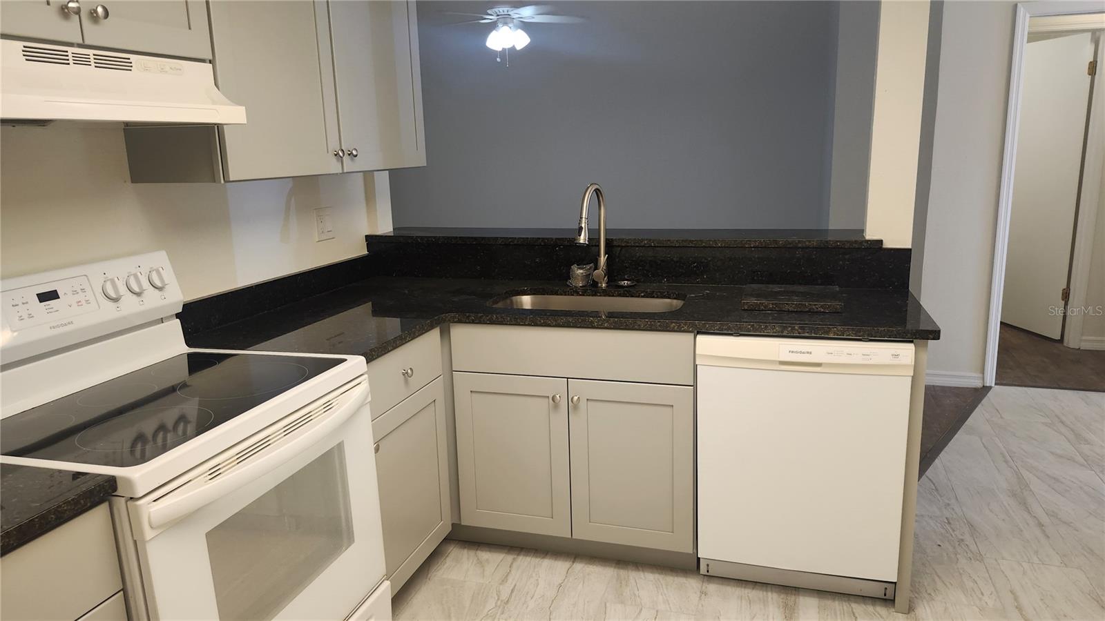 SPRING HILL - Residential Lease