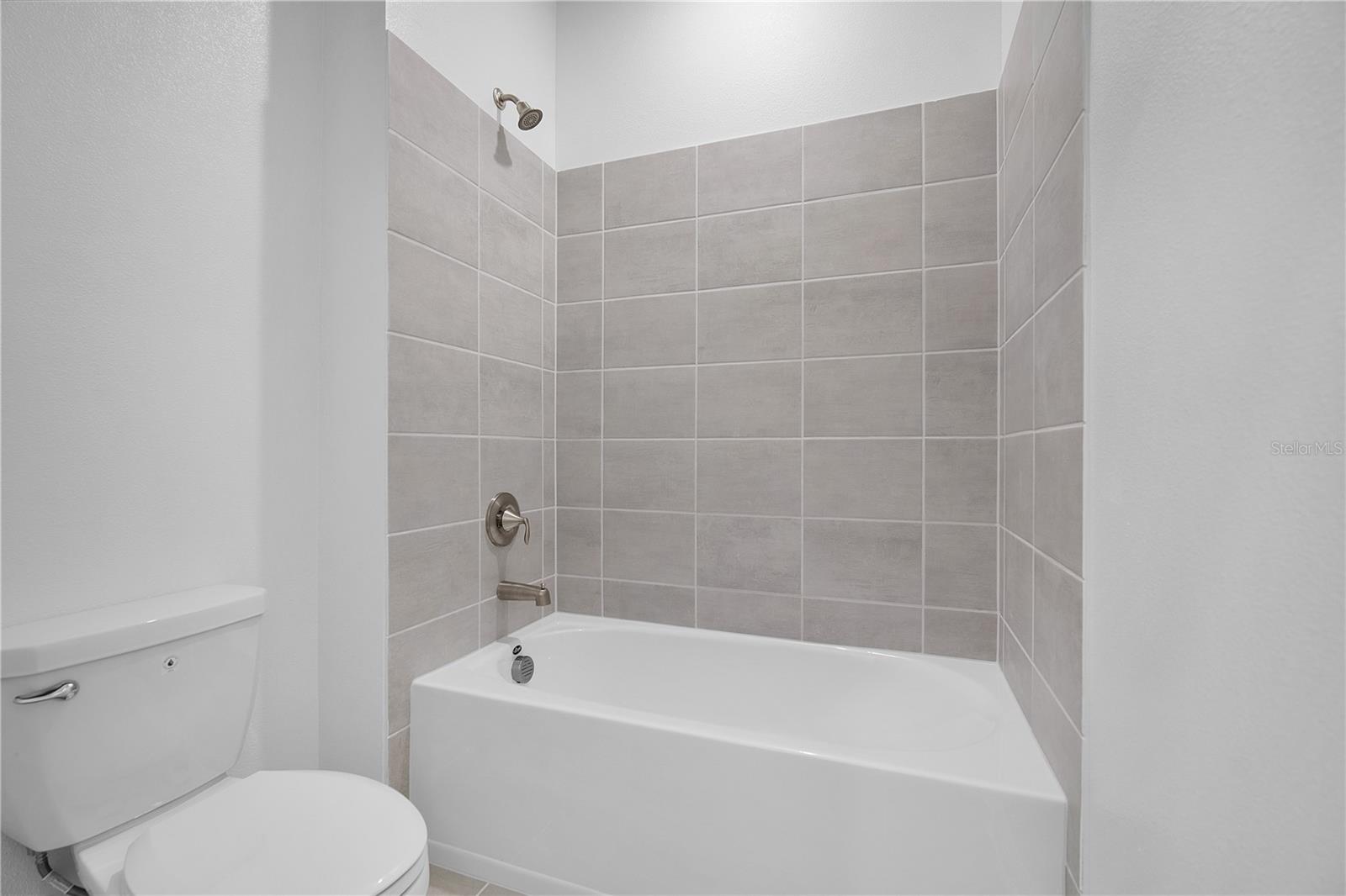 BRIDGEWALK - Residential Lease