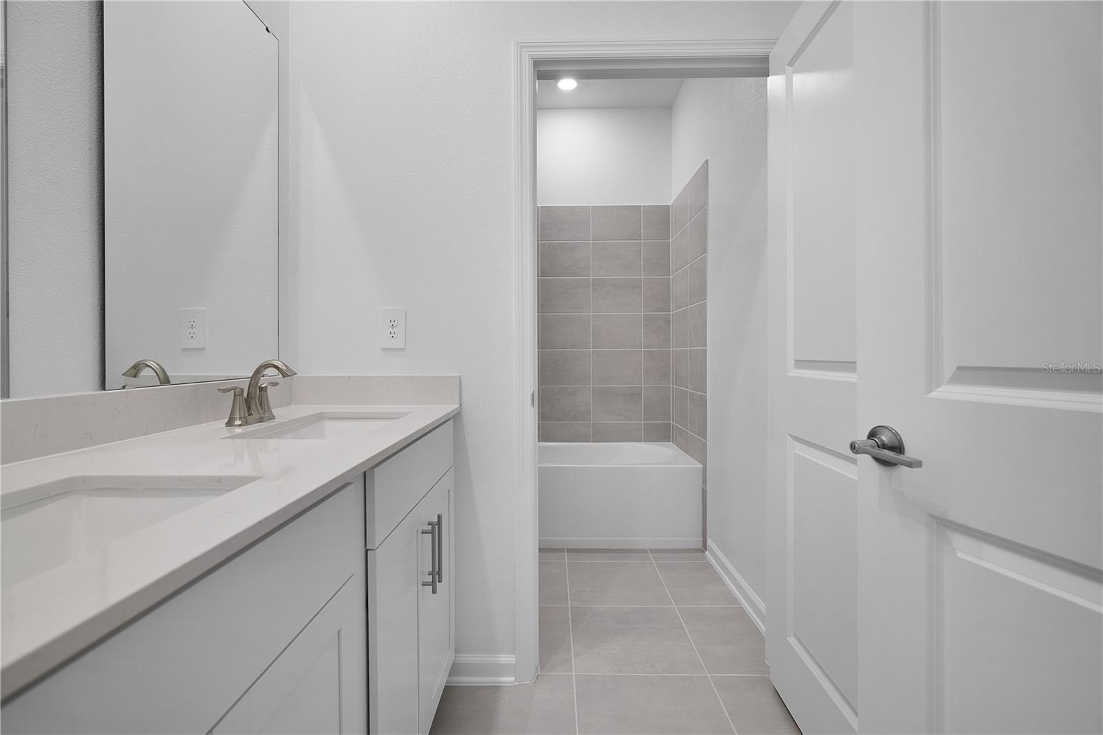 BRIDGEWALK - Residential Lease