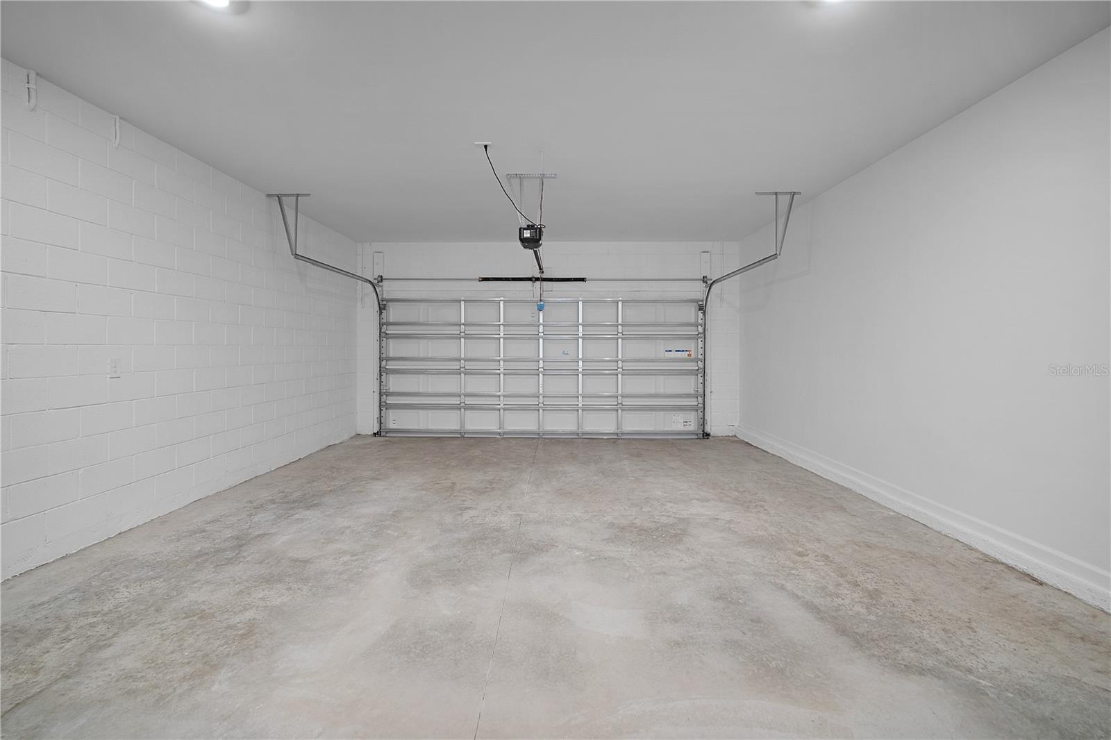 BRIDGEWALK - Residential Lease
