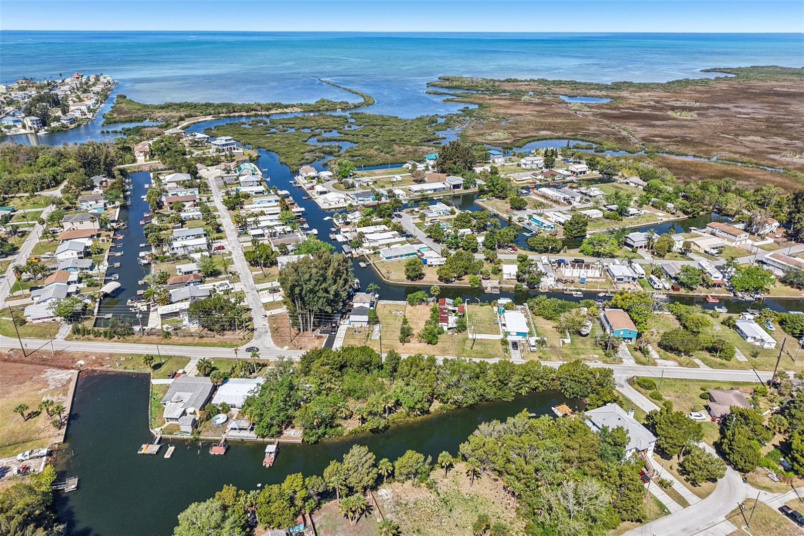 CAPE CAY - Land