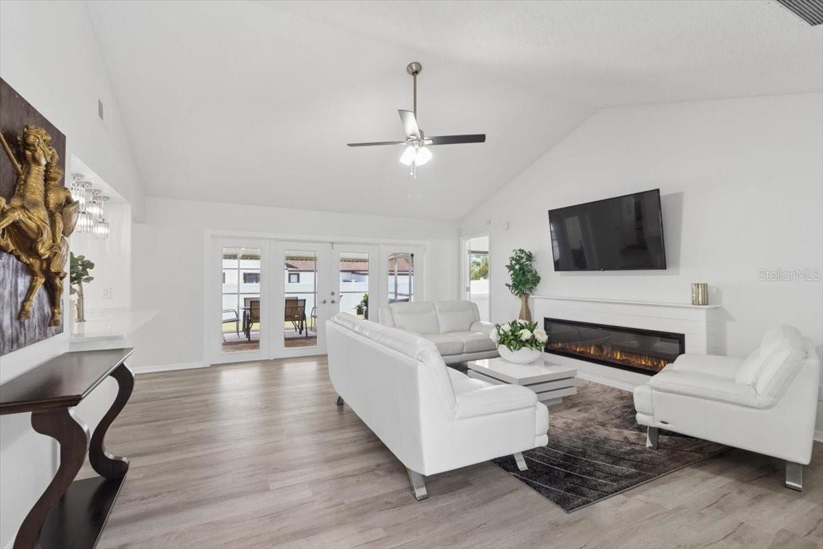 CARROLLWOOD SPGS UNIT 2 - Residential