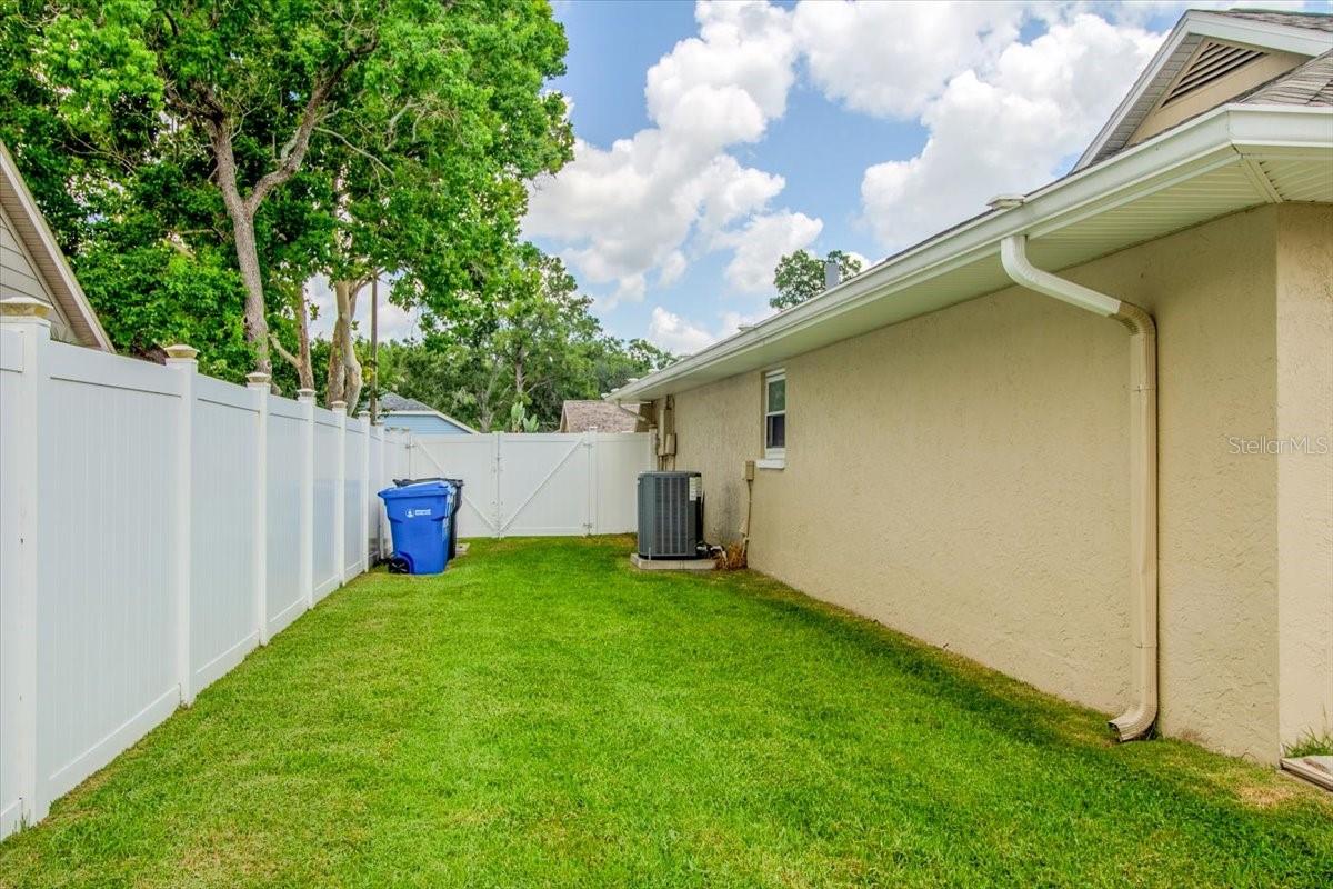 CARROLLWOOD SPGS UNIT 2 - Residential