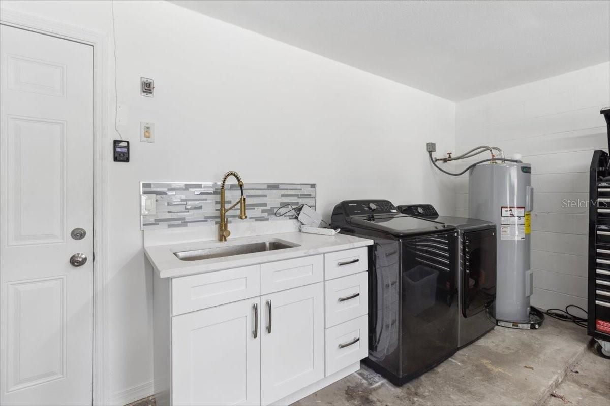 CARROLLWOOD SPGS UNIT 2 - Residential