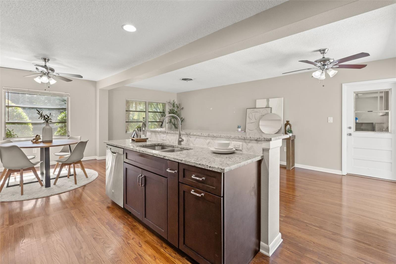LIND PARK - Residential