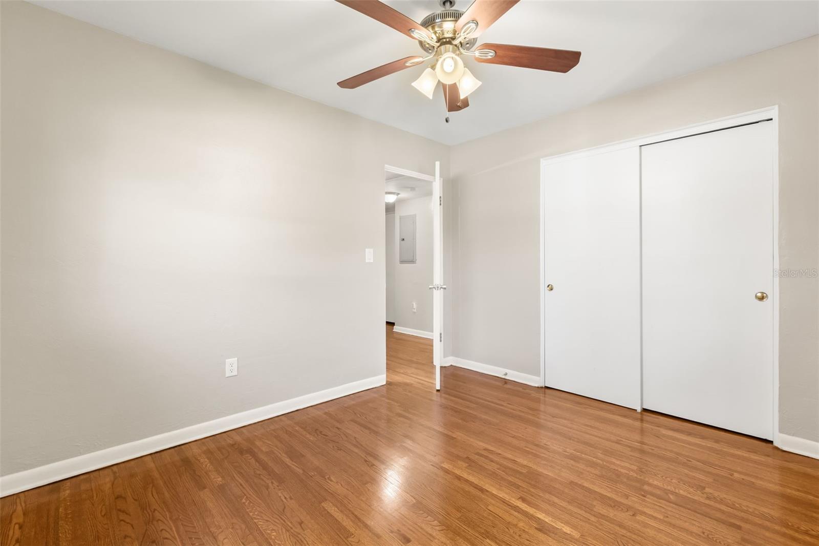 LIND PARK - Residential