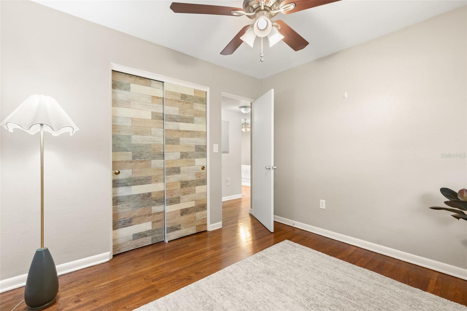 LIND PARK - Residential