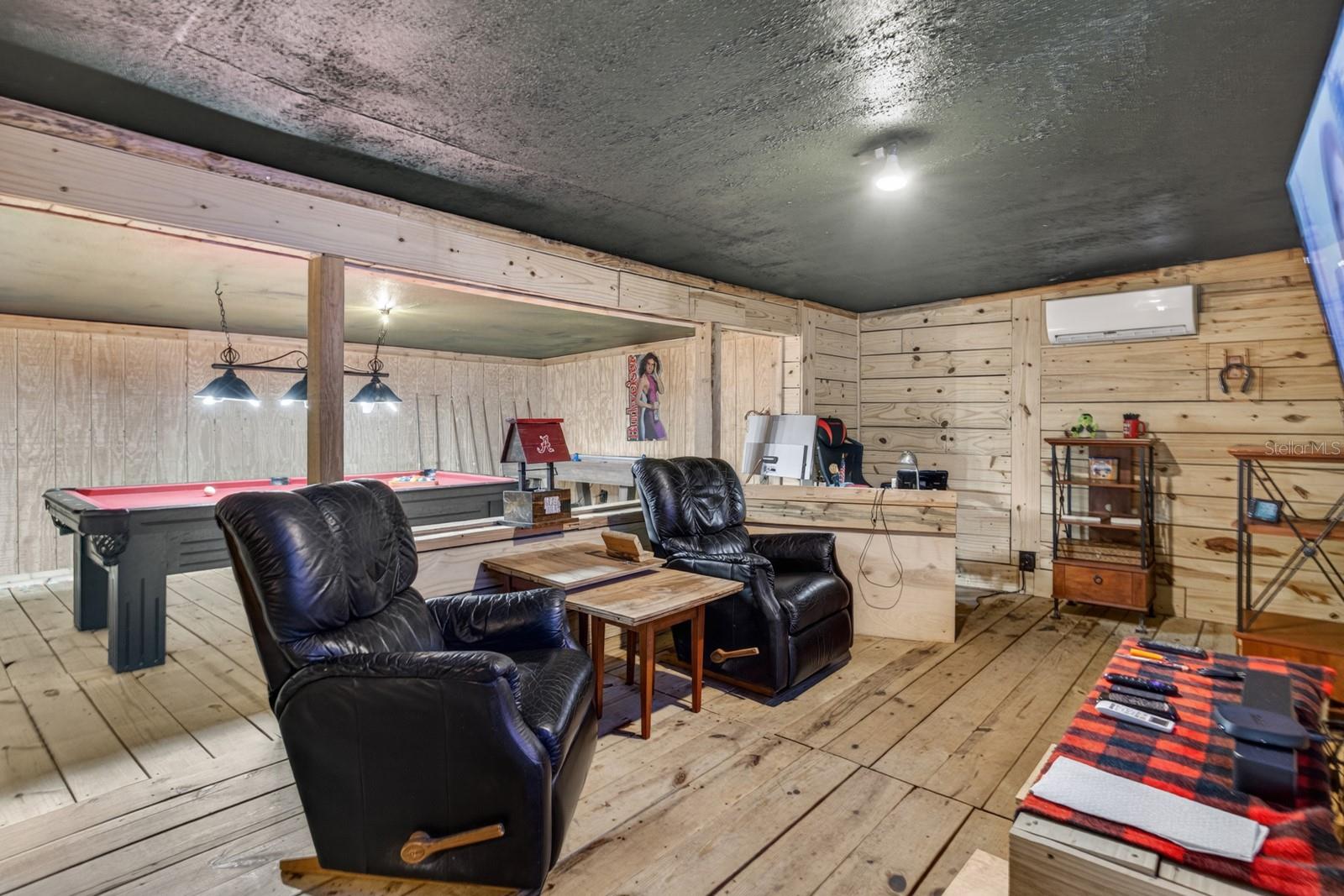 EAST PINE ACRES - Residential