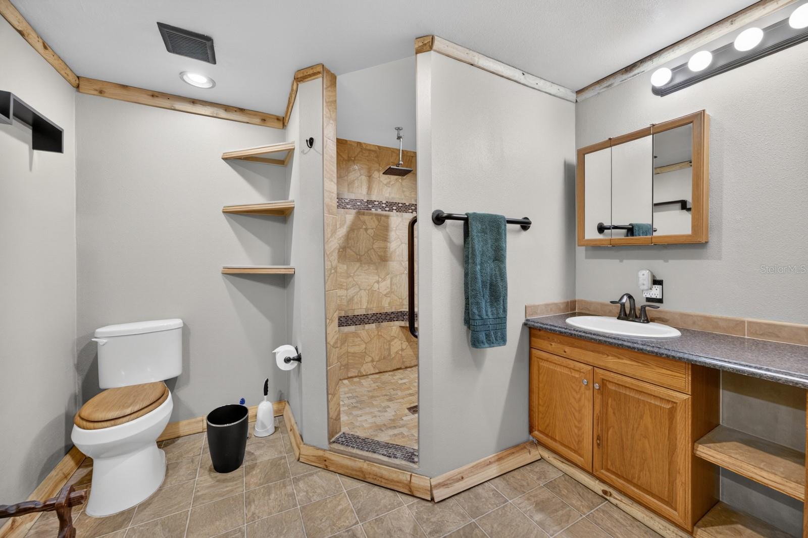 EAST PINE ACRES - Residential