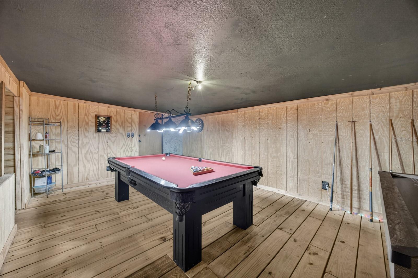 EAST PINE ACRES - Residential