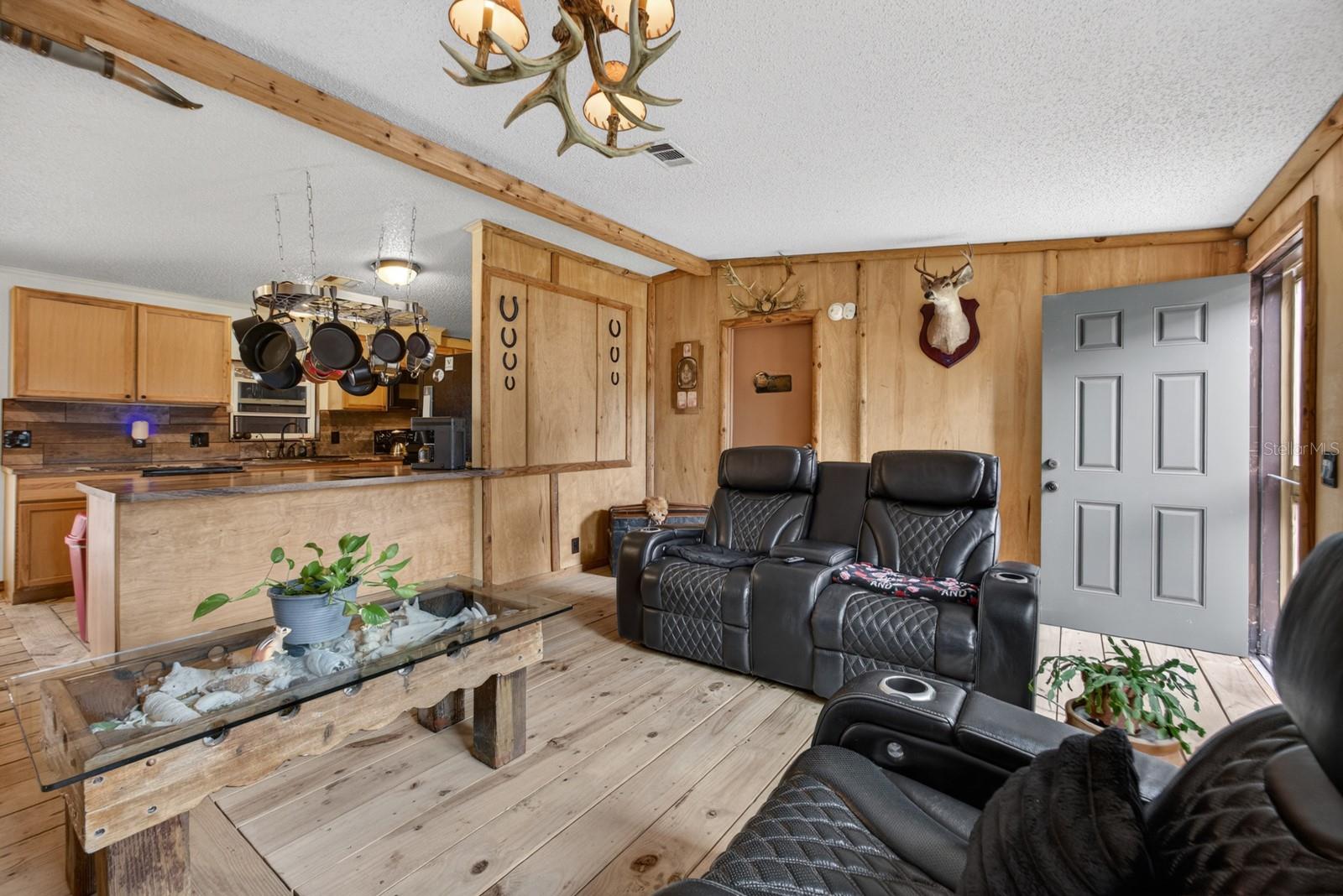 EAST PINE ACRES - Residential