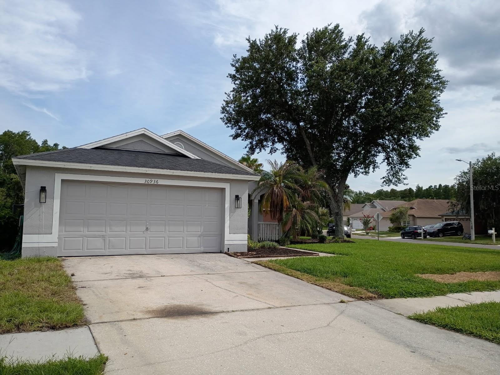MEADOW POINTE PRCL 17 - Residential Lease