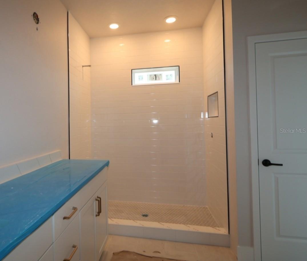 EMERALD LANDING AT WATERSIDE - Residential