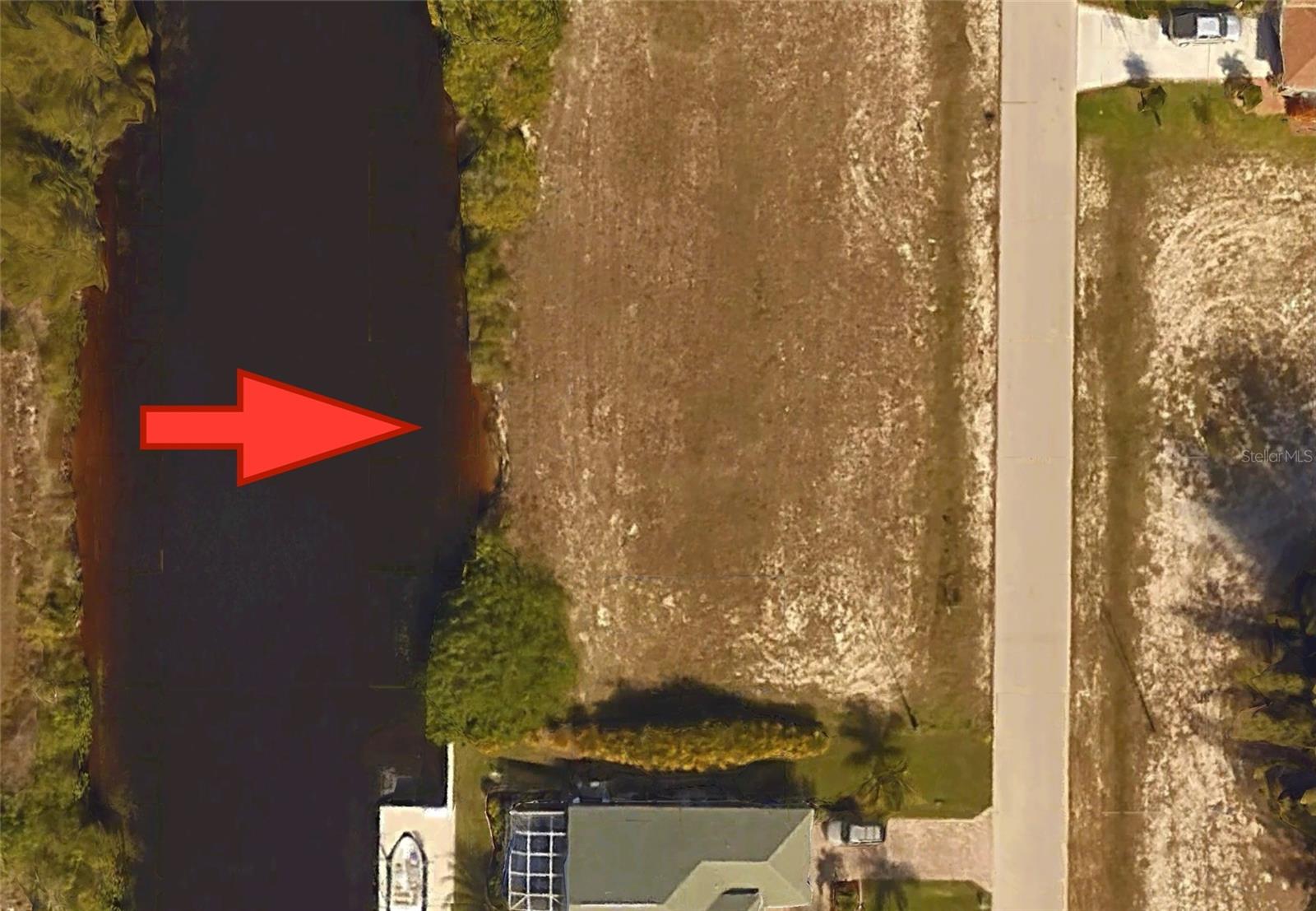 CAPE CORAL - Land