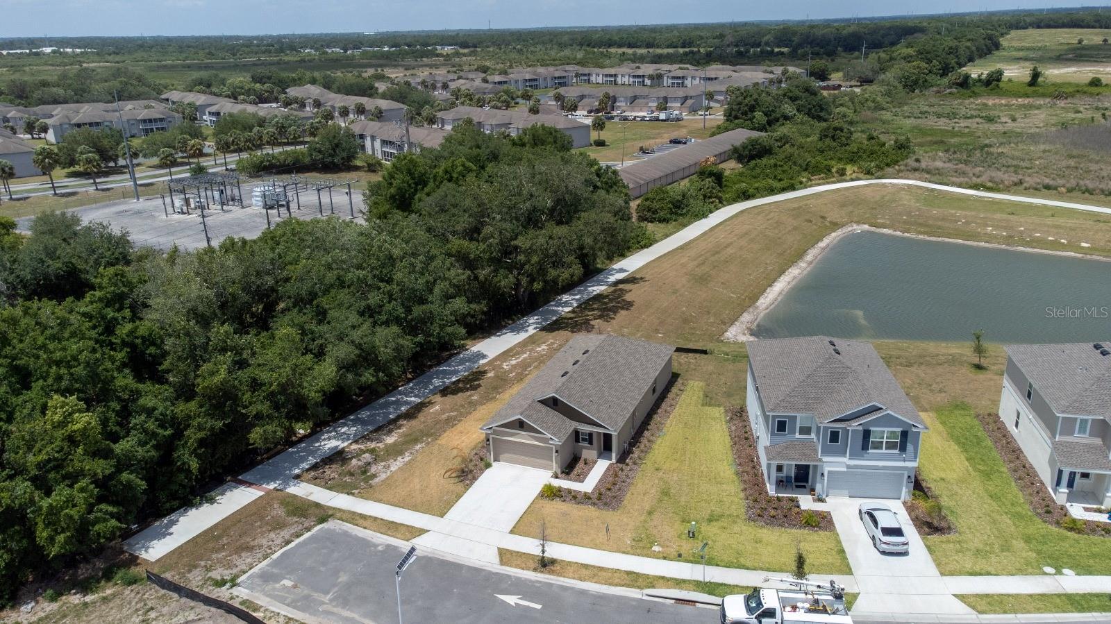 LEOMAS LNDG PH 1 - Residential Lease