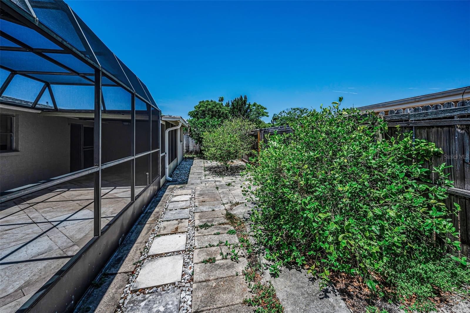 HOLIDAY GARDENS ESTATES - Residential