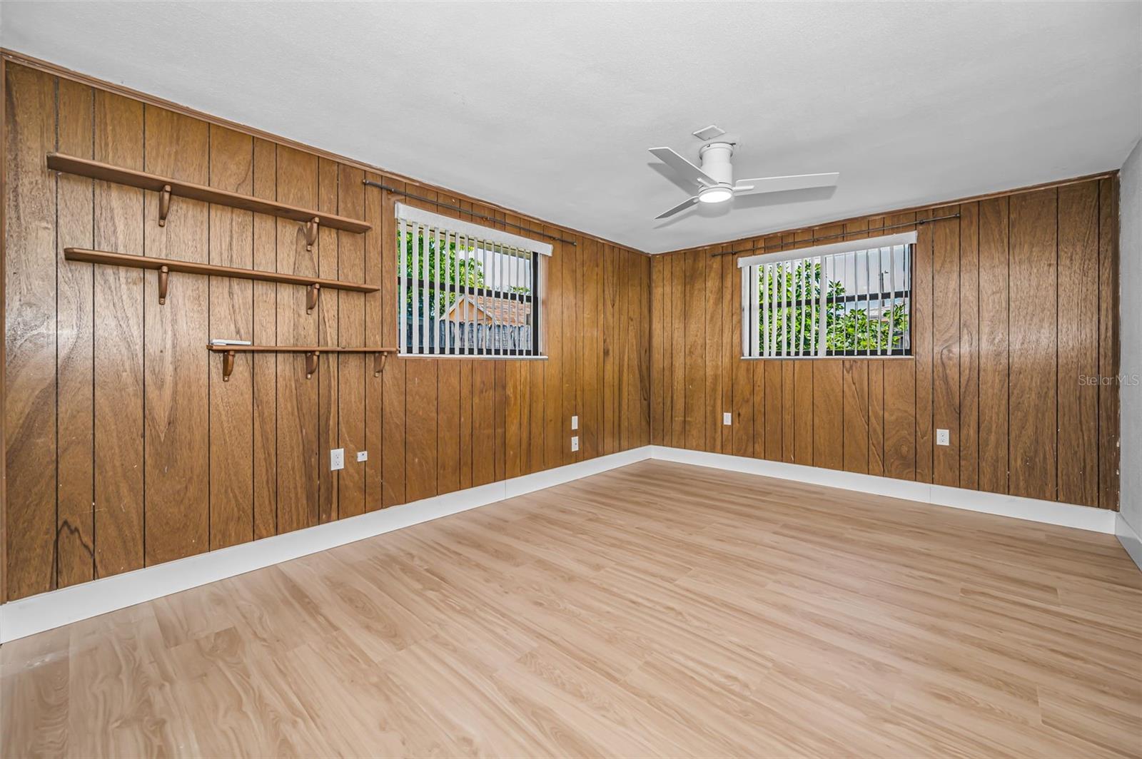 HOLIDAY GARDENS ESTATES - Residential