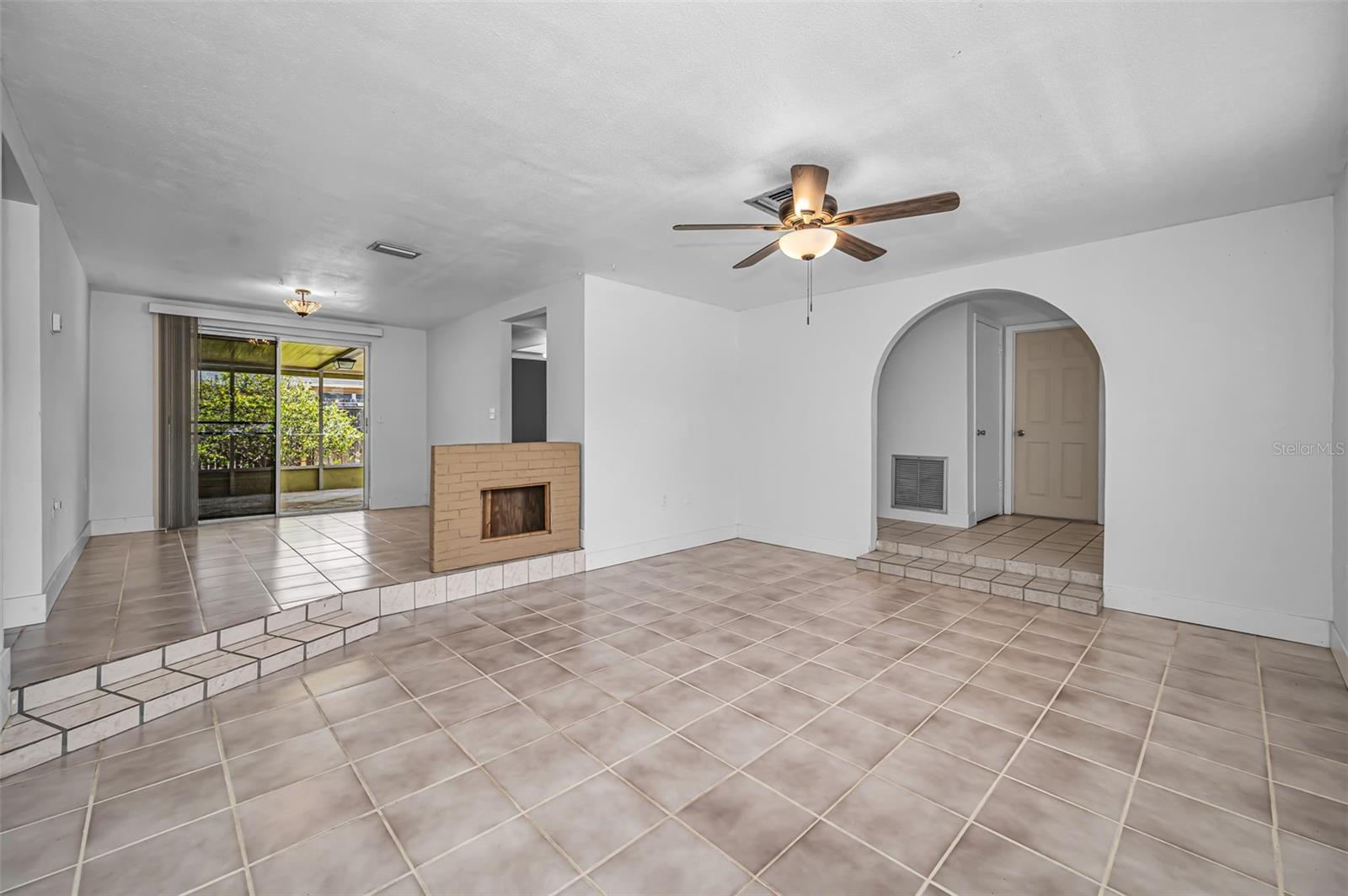 HOLIDAY GARDENS ESTATES - Residential