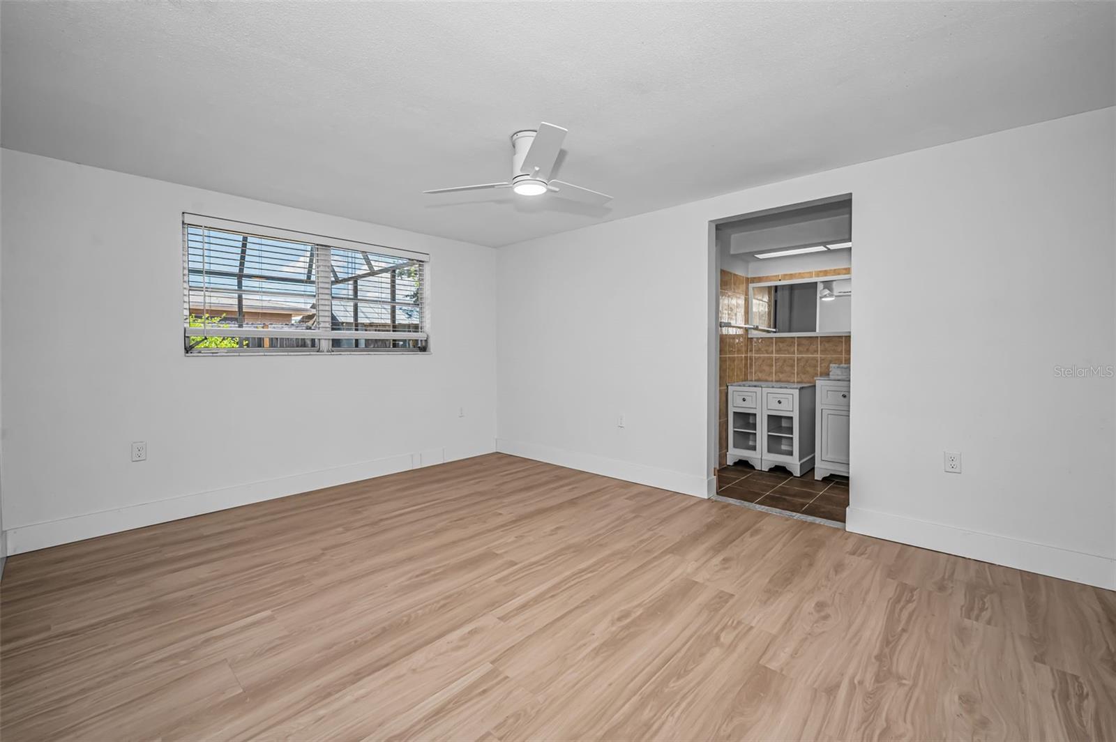 HOLIDAY GARDENS ESTATES - Residential