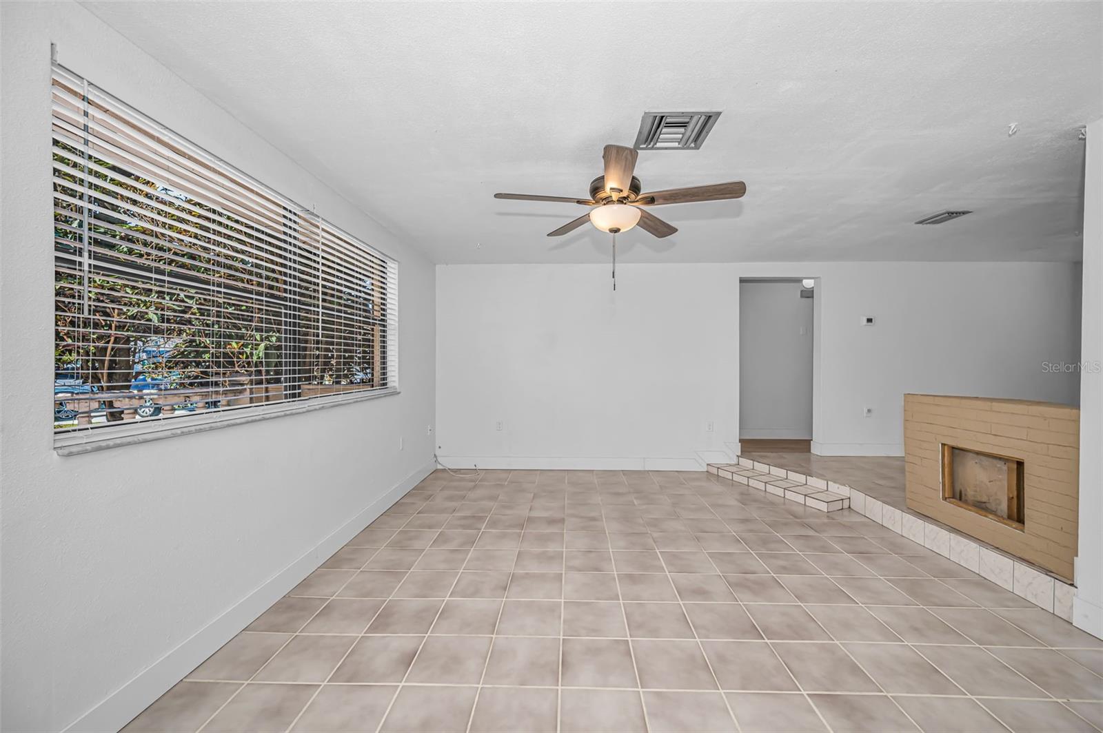 HOLIDAY GARDENS ESTATES - Residential