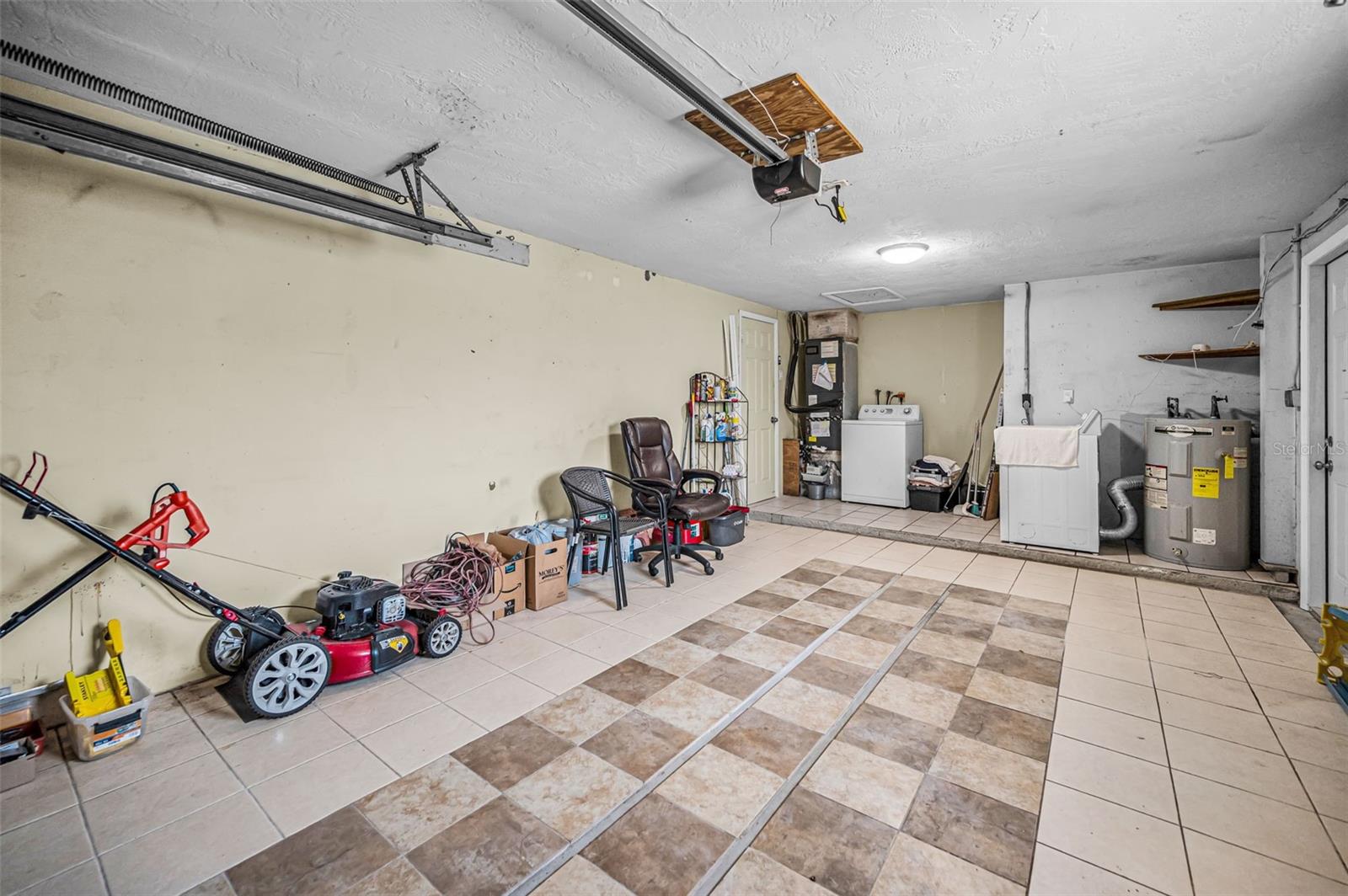 HOLIDAY GARDENS ESTATES - Residential
