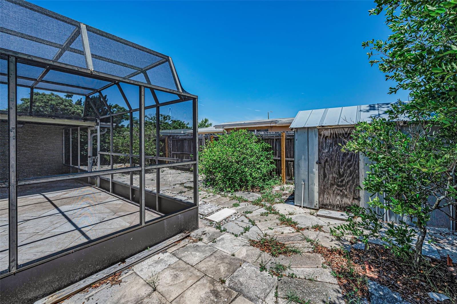 HOLIDAY GARDENS ESTATES - Residential