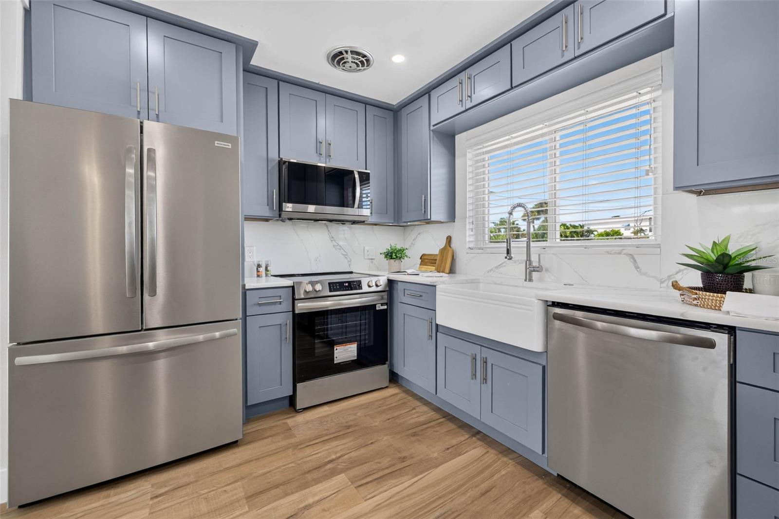 ST PETERSBURG BEACH NORTH UNIT 7 - Residential