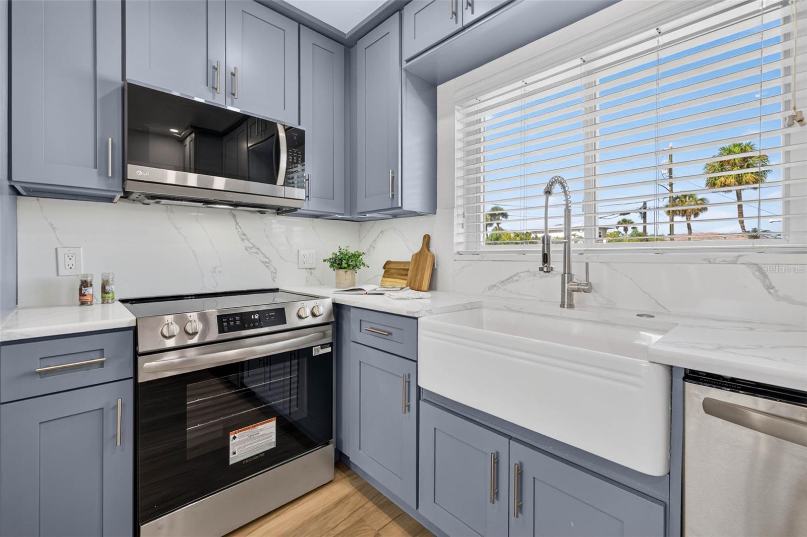 ST PETERSBURG BEACH NORTH UNIT 7 - Residential