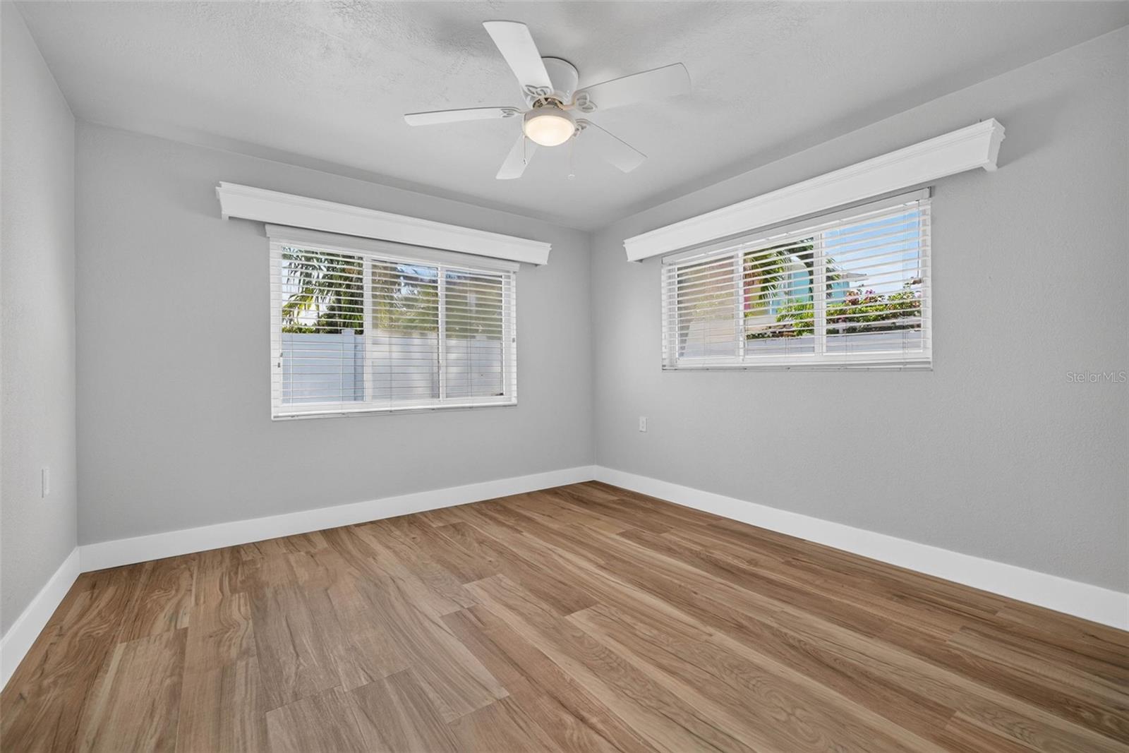 ST PETERSBURG BEACH NORTH UNIT 7 - Residential