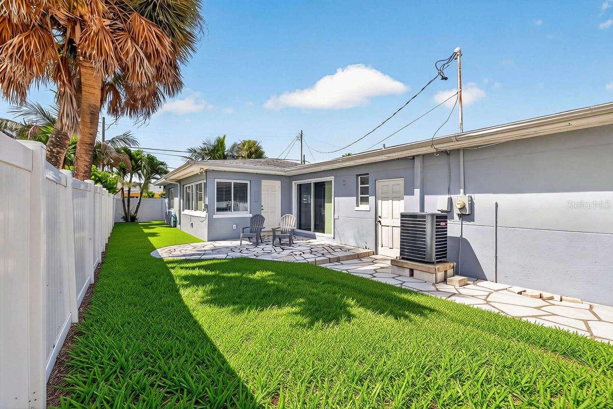 ST PETERSBURG BEACH NORTH UNIT 7 - Residential
