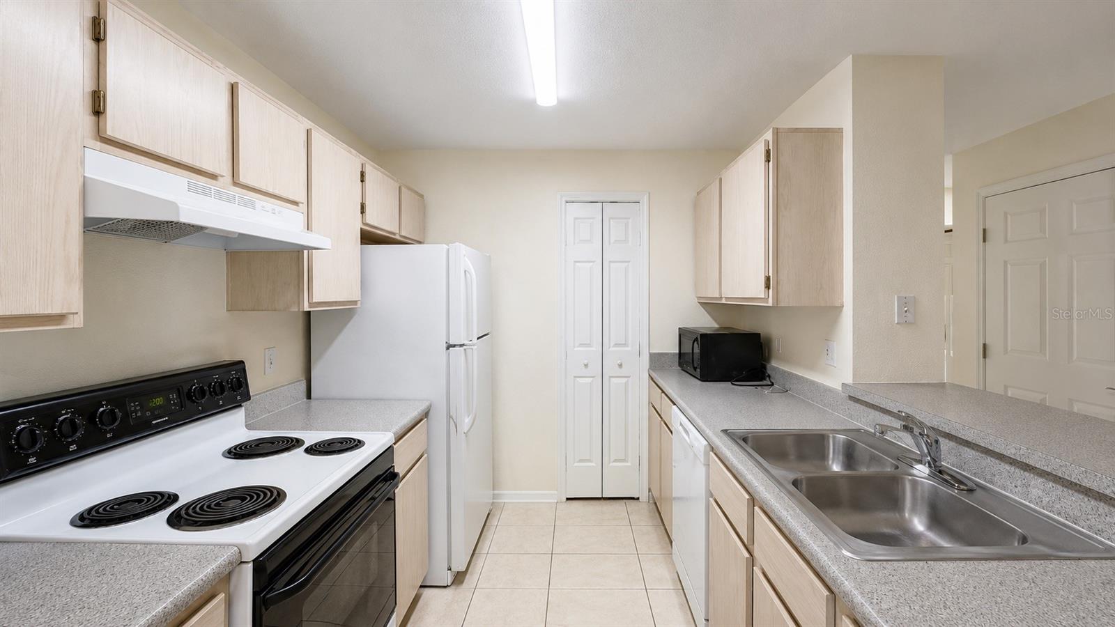 THE VILLAGE AT TOWNPARK - Residential Lease