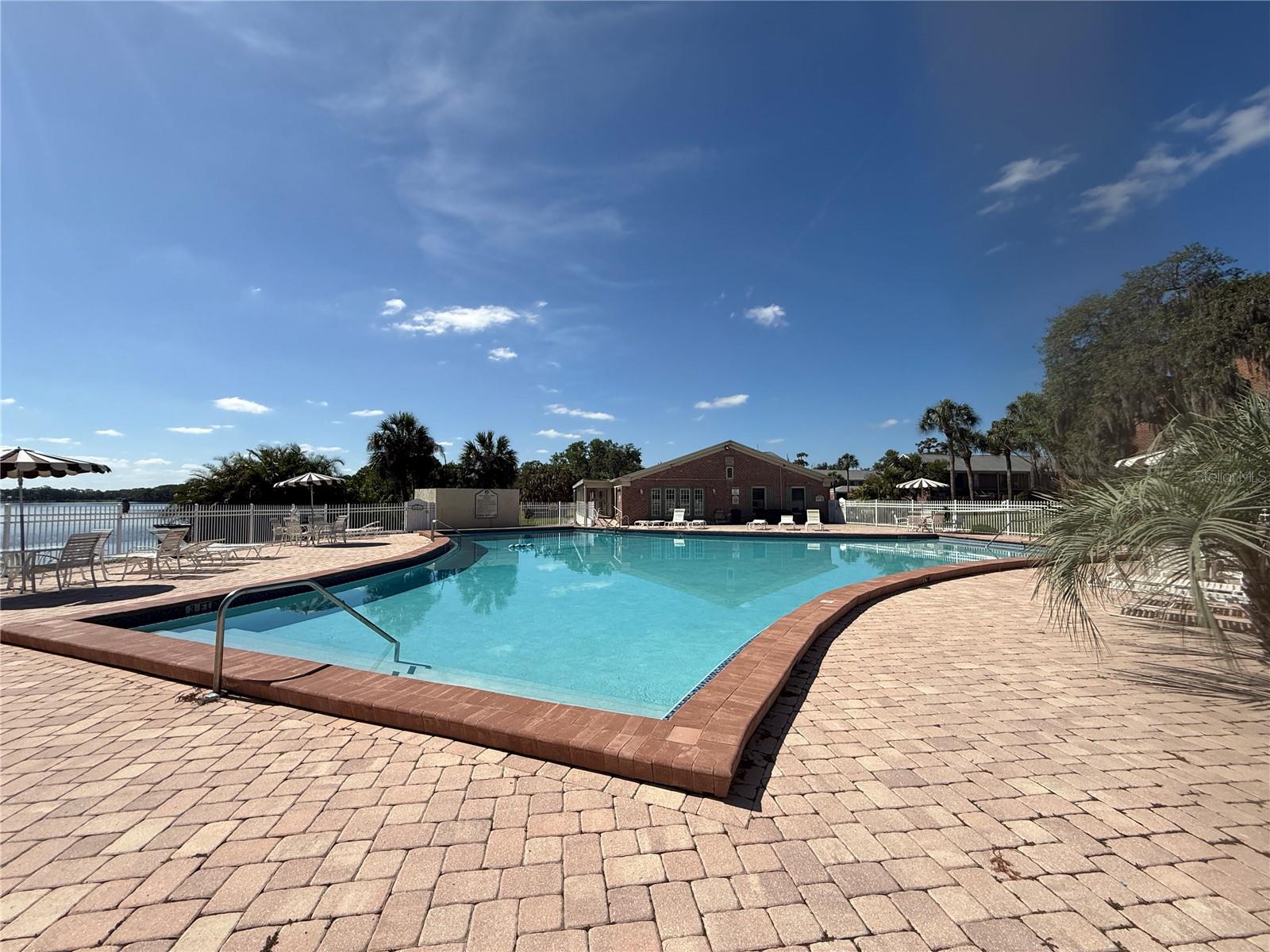 LAKE HOWELL ARMS - Residential