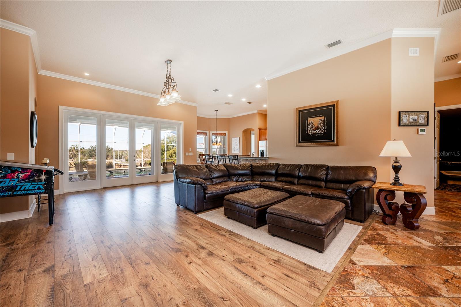 LAKE AVALON GRVS 2ND REP - Residential