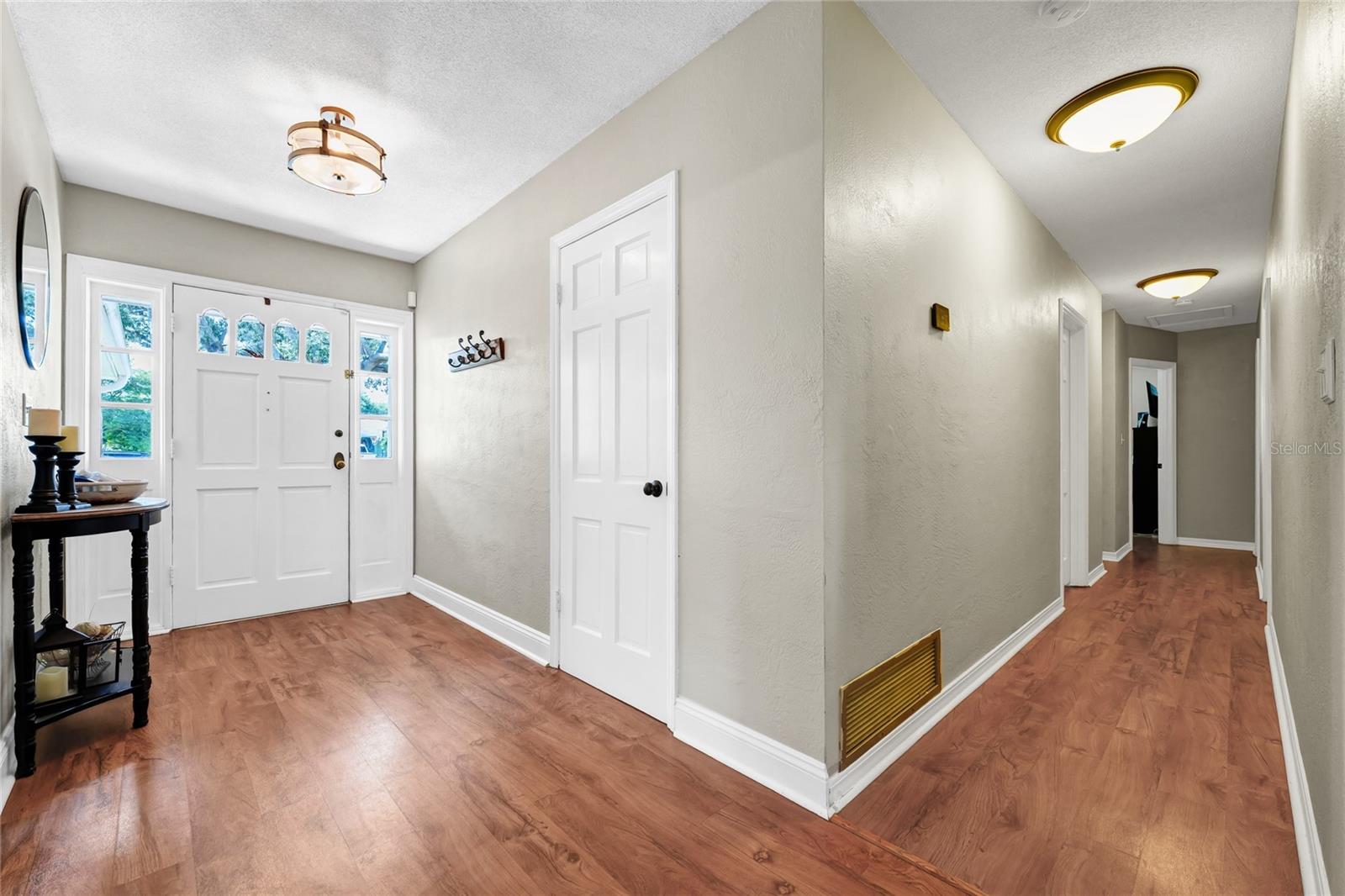 LAKE CONWAY ESTATES - Residential