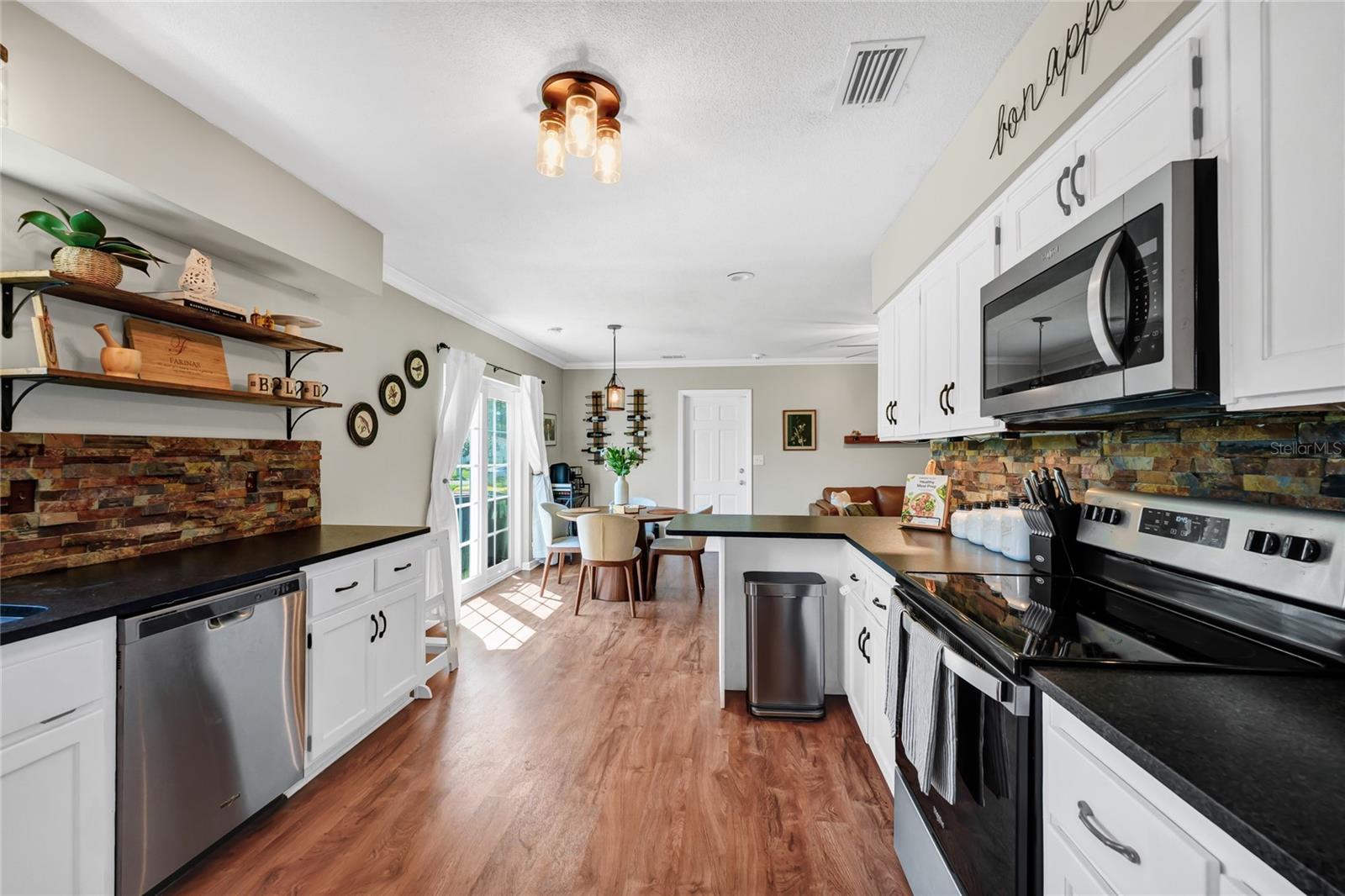 LAKE CONWAY ESTATES - Residential