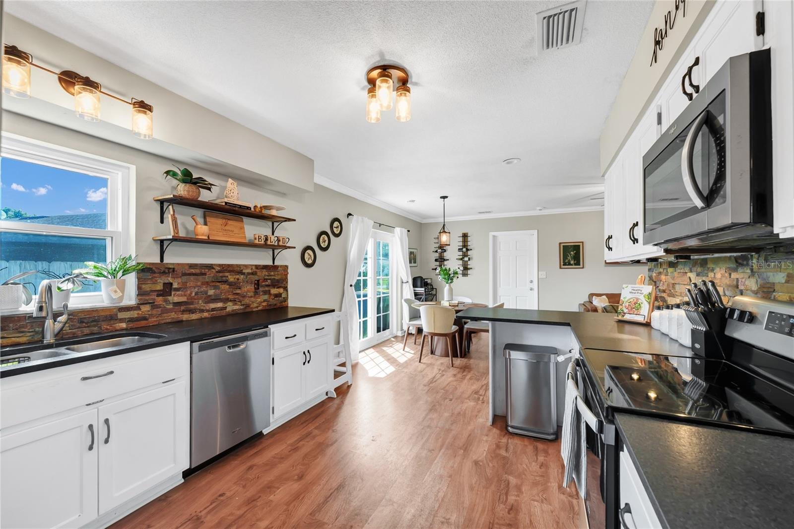 LAKE CONWAY ESTATES - Residential