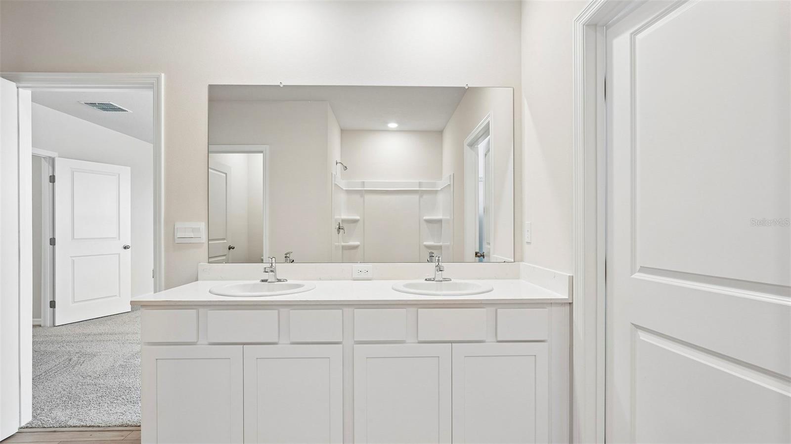 STAR FARMS AT LAKEWOOD RANCH - Residential