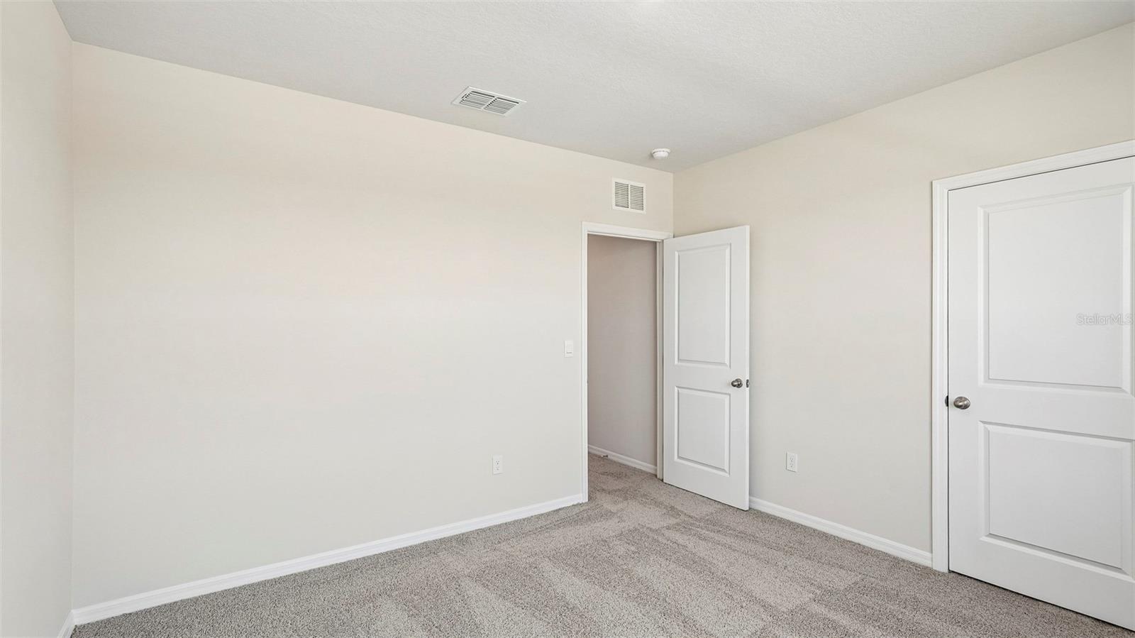 STAR FARMS AT LAKEWOOD RANCH - Residential