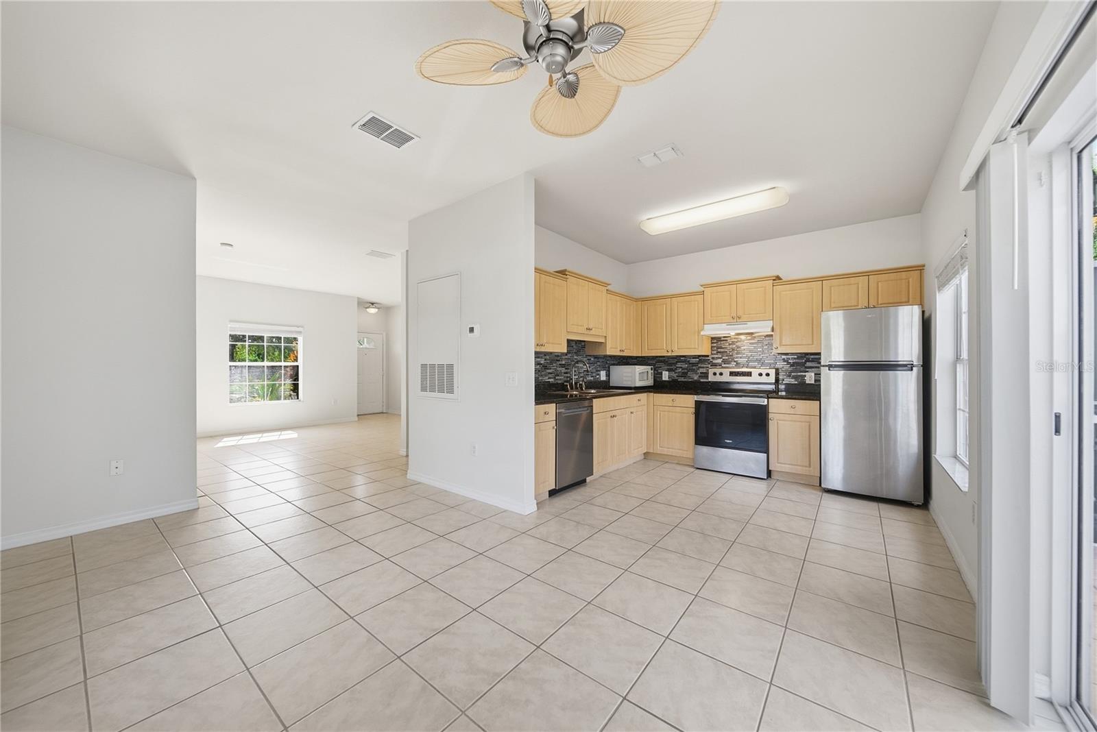 CAROLINA LANDINGS AT UNIVERSITY PLACE C - Residential Lease