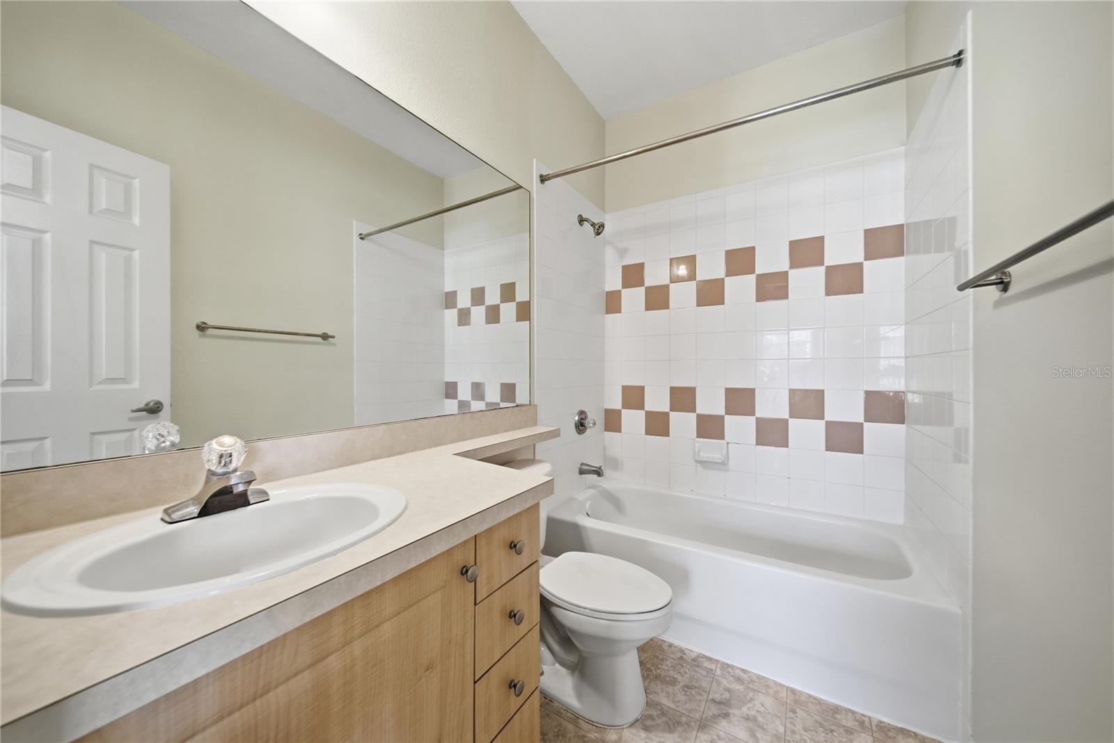CAROLINA LANDINGS AT UNIVERSITY PLACE C - Residential Lease