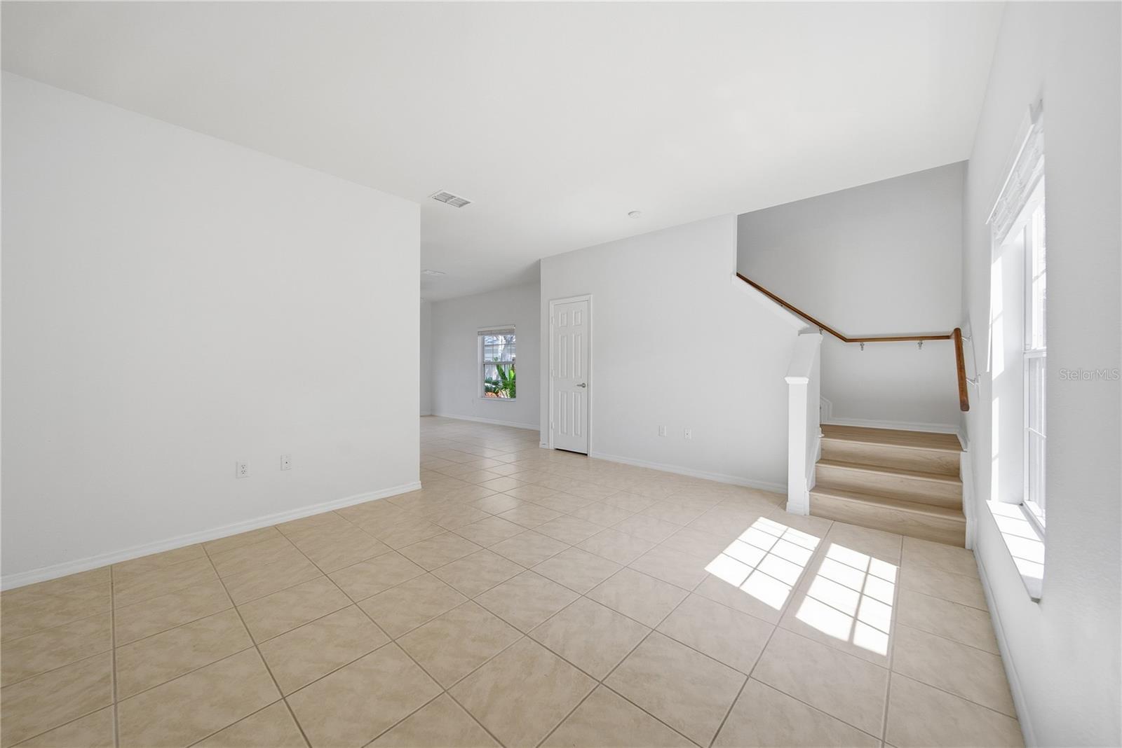 CAROLINA LANDINGS AT UNIVERSITY PLACE C - Residential Lease