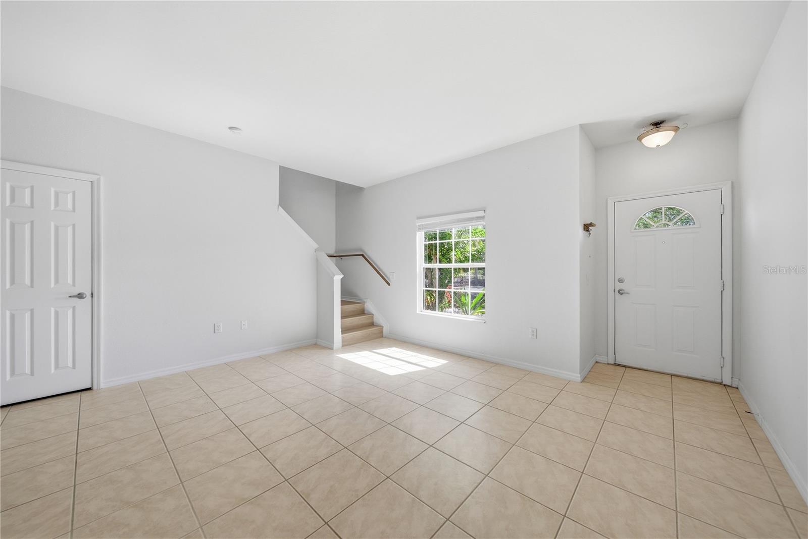 CAROLINA LANDINGS AT UNIVERSITY PLACE C - Residential Lease