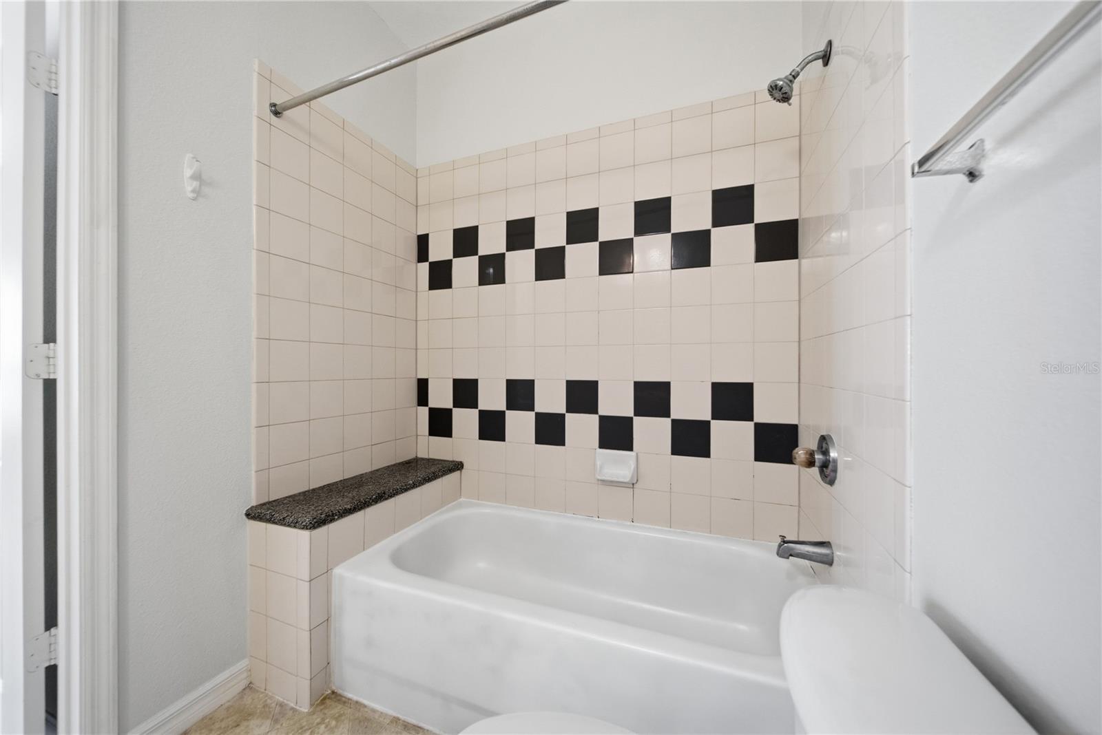 CAROLINA LANDINGS AT UNIVERSITY PLACE C - Residential Lease