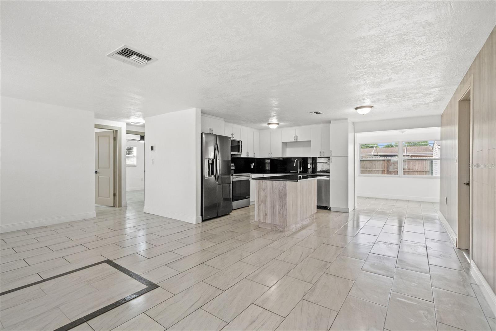 HOLIDAY LAKE ESTATES - Residential