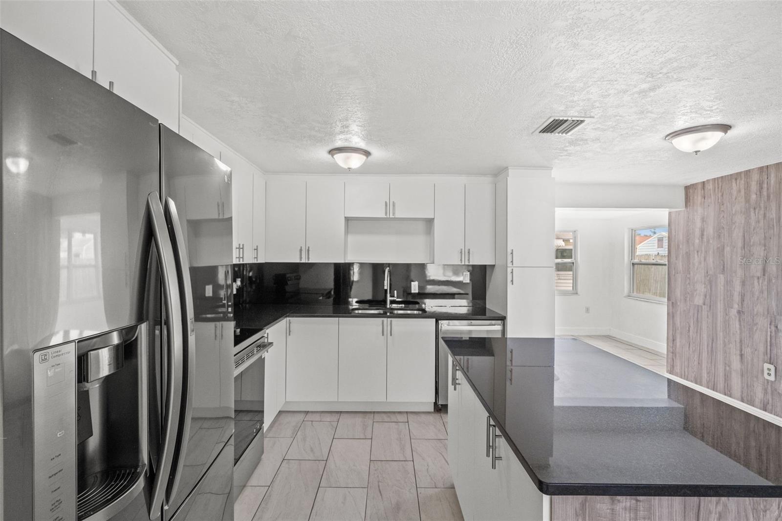 HOLIDAY LAKE ESTATES - Residential