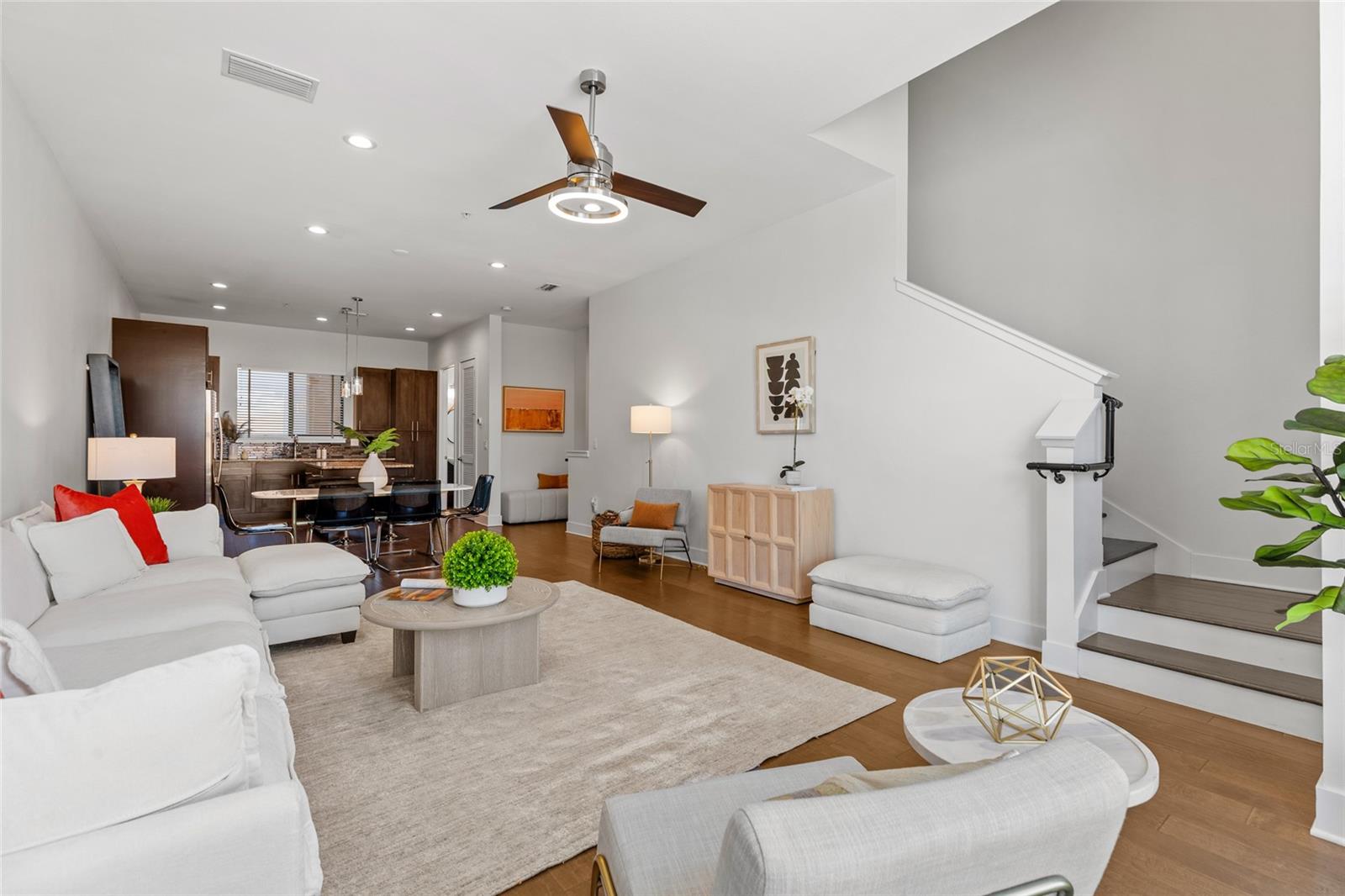ARLINGTON & 8TH TWNHMS - Residential