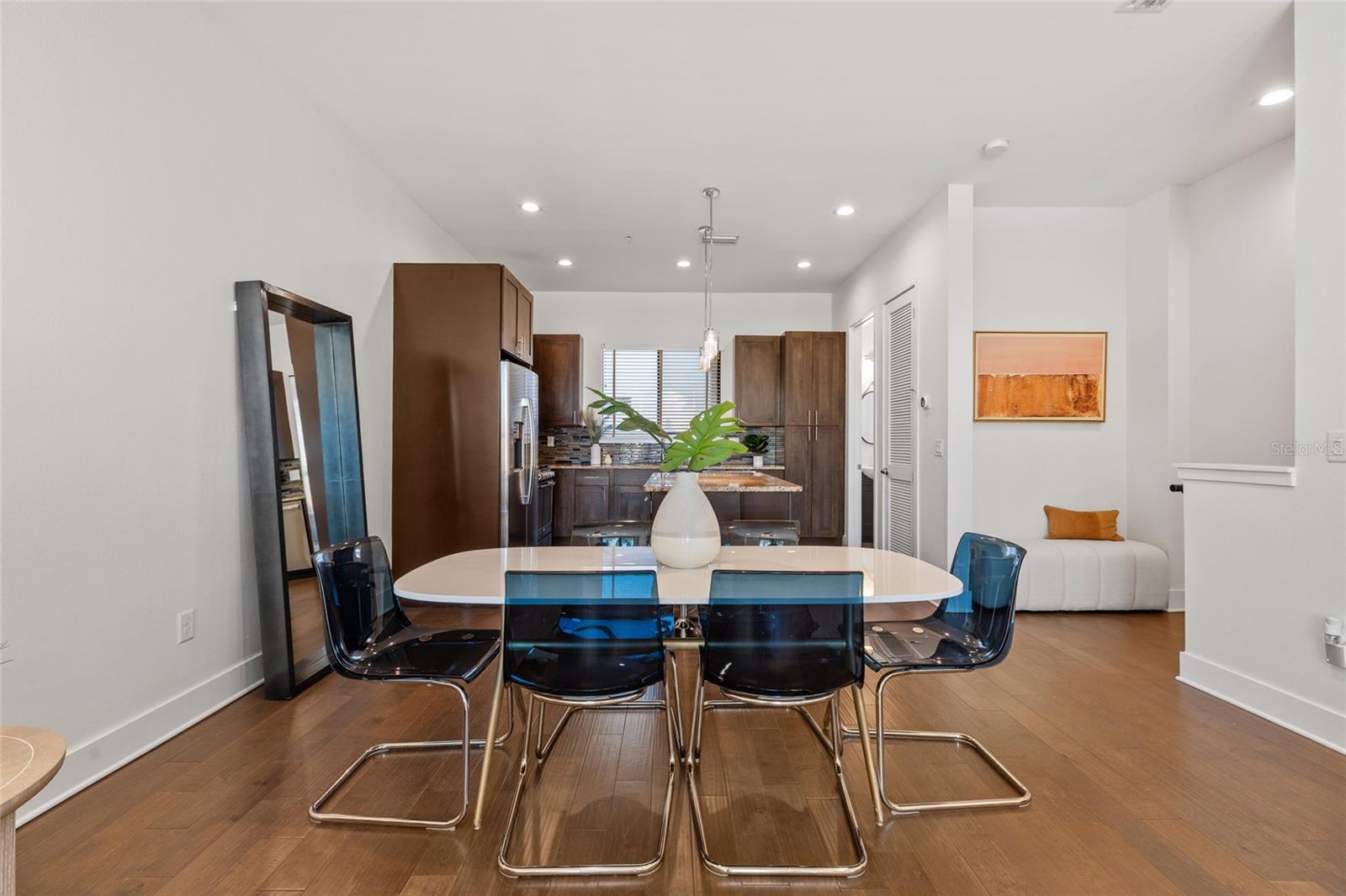 ARLINGTON & 8TH TWNHMS - Residential