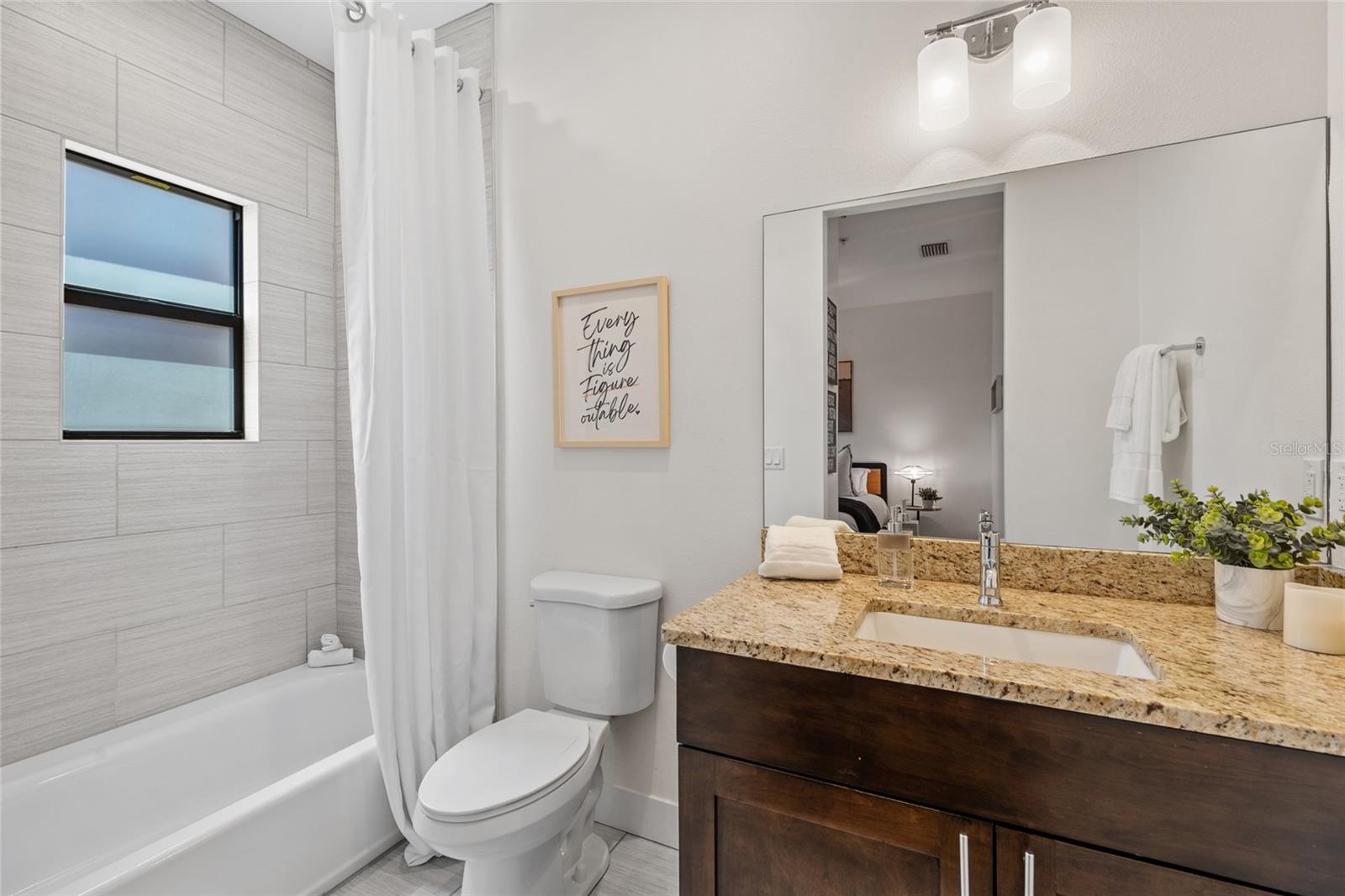 ARLINGTON & 8TH TWNHMS - Residential